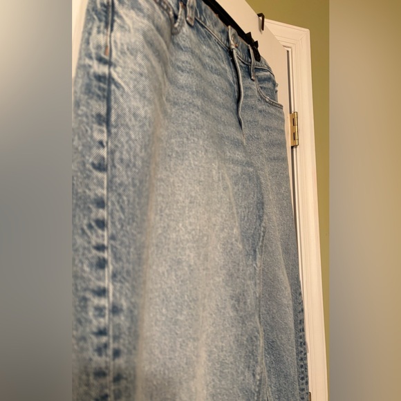 NWOT American Eagle Stretch Barrel Jeans in Skylight Size 8 - Picture 5 of 14